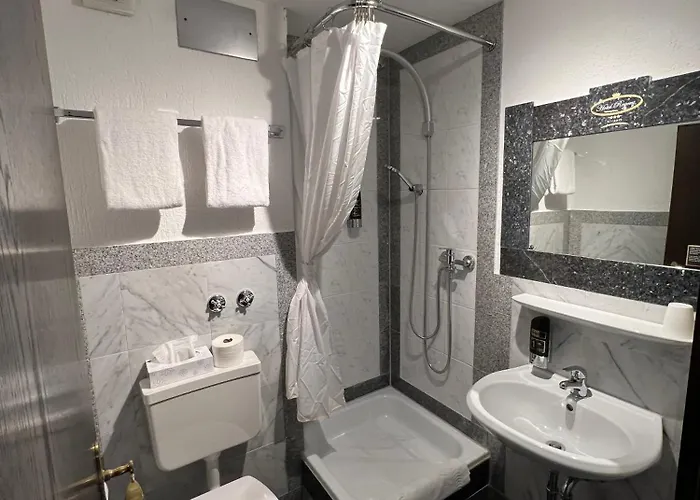 Runas 3* Hallbergmoos