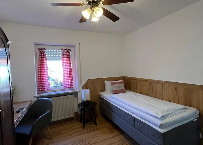 Runas 3* Hallbergmoos